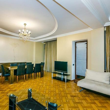 Vip Apartment Number One Baku Kültér fotó