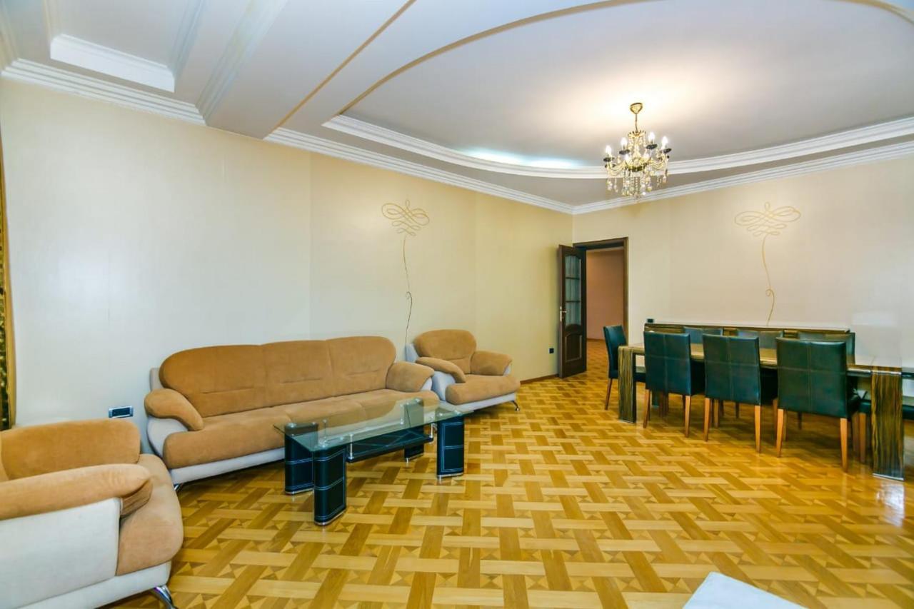 Vip Apartment Number One Baku Kültér fotó