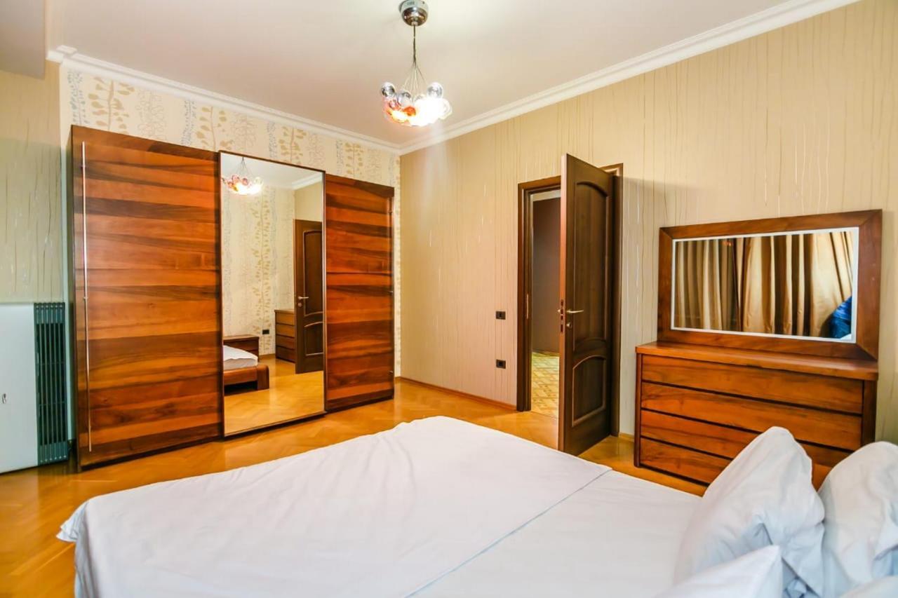 Vip Apartment Number One Baku Kültér fotó
