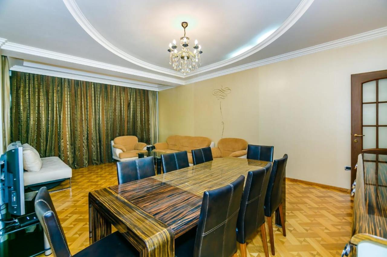 Vip Apartment Number One Baku Kültér fotó