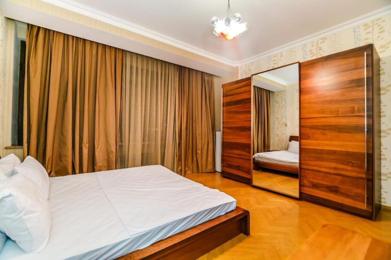 Vip Apartment Number One Baku Kültér fotó